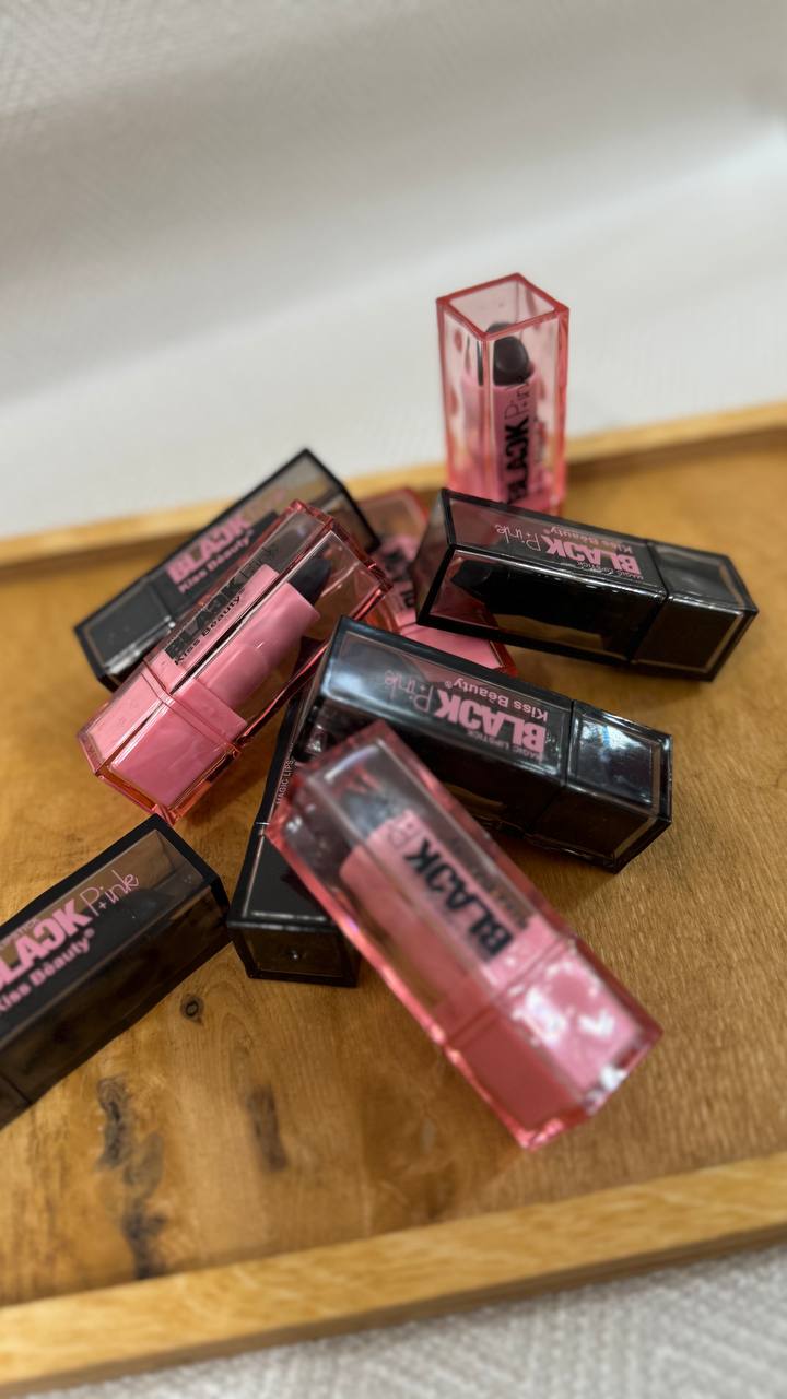 رژلب بلک پینک کیس بیوتی نرم‌کننده لب با رنگ خاص صورتی کبودی